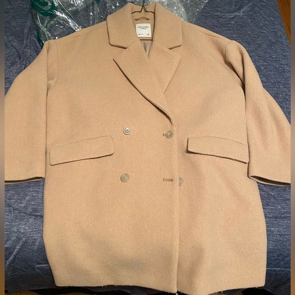 Abercrombie Fitch Short Wool Blend Coat - Picture 5 of 11